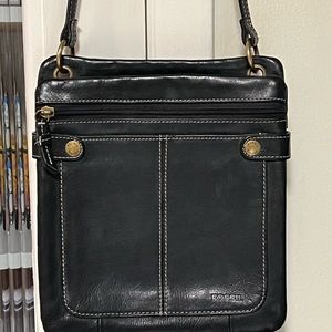 Fossil Black Leather Crossbody with Lots of Pockets